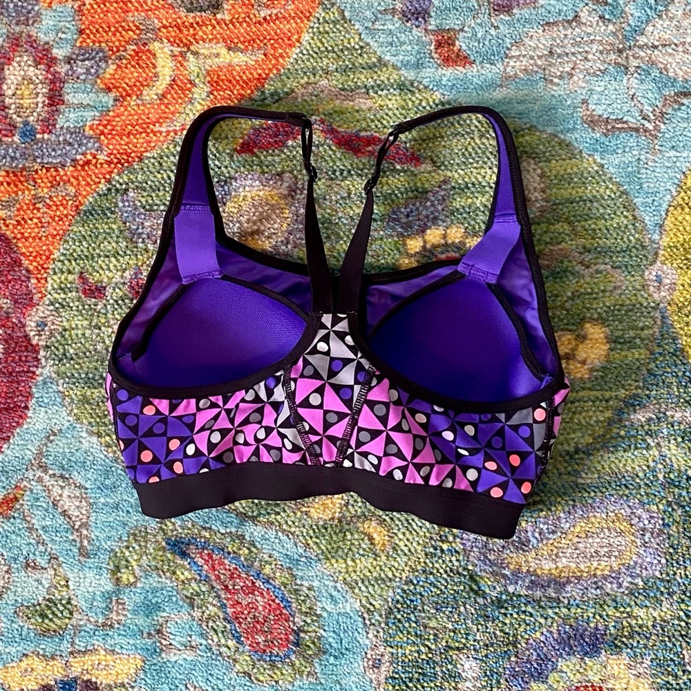Victoria’s Secret VSX - Sports Bra with Cup Support - Picture 5 of 7